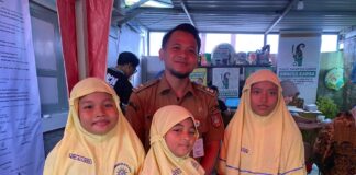Bank Sampah Gajahan Dinilai, Siswa SDM 24 Ikut Aksi