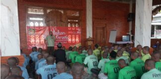 RS Muhammadiyah Lamongan dan LAZISMU Jatim Bagikan 600 Porsi Bakso untuk ODGJ