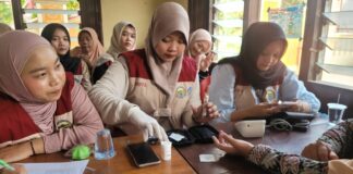 KKN FIK UMS Edukasi Hipertensi, Warga Waru Ikuti Cek Kesehatan Gratis