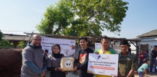 TP Indonesia-Lazismu Bahagiakan Nelayan Marunda dengan Kurban
