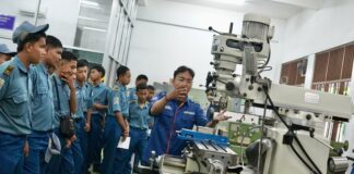 Teknik Mesin UMS Kenalkan Kampus ke 140 Siswa SMK Negeri 1 Sidayu