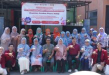 Farmasi UM Bandung Edukasi Warga Cerdas Kelola Obat