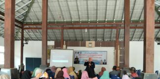 Tim P2M UMS Perkuat Parenting Positif di Era Digital