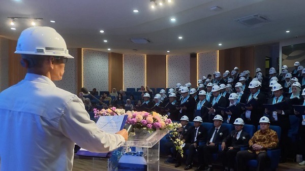 Pelantikan dan Pengambilan Sumpah lulusan PSPPI UII di Gedung Kuliah Umum Prof Dr Sardjito Kampus Terpadu, Ahad (28/6/2026). (foto : istimewa)