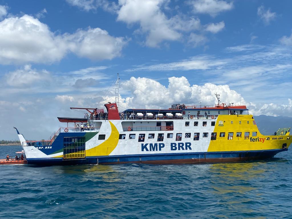 Saat ini, layanan penyeberangan lintasan Ulee Lheue–Balohan dilayani oleh KMP BRR, sementara KMP Papuyu melayani lintasan Ulee Lheue–Lamteung dan Ulee Lheue–Serapung/fto: hms