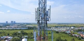 XLSMART Perluas Jaringan 5G di Kalimantan, Siapkan Fondasi Ekosistem Digital dan Dukung IKN XLSMART_BTS BANJARMASIN : Salah satu Menara BTS XLSMART di Banjarmasin, Kalimantan Selatan (25/6). XLSMART terus memperkuat pengembangan jaringan di Kalimantan melalui perluasan 5G Blanket Coverage yang kini didukung lebih dari 300 BTS 5G di Balikpapan dan Banjarmasin. Penguatan infrastruktur ini menjadi bagian dari komitmen perusahaan menghadirkan konektivitas yang semakin cepat, stabil, dan andal bagi masyarakat serta dunia usaha.