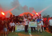 Rektor UMS Serahkan Trofi Juara Wonorejo Cup IV