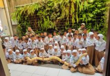 Mini Zoo Reptil Meriahkan MPLS SD Muhammadiyah 24 Gajahan