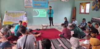 Mahasiswa UMS Latih Difabel Kelola Vermikompos untuk Terapi