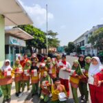 IPM Kids SD Muhammadiyah 12 Pamulang Turun Jalan Bagikan Berkah Jum’at