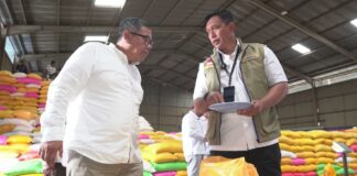 Tinjau Stok Beras di Papua, Dirut BULOG Pastikan Kualitas Beras Aman dan Terjaga hingga Penjuru Timur Indonesia