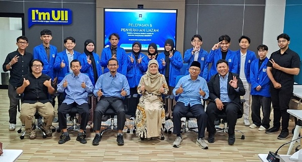 Penyambutan dan pelepasan mahasiswa FTI UII yang mengikuti program double degree di Nanjing Xiaozhuang University (NXU), Tiongkok. (foto : istimewa)