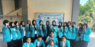 Mahasiswa PLP UMS Hidupkan Mading Kampanye Anti-Bullying