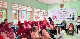 Skrining Keseimbangan, Mahasiswa Profesi Fisioterapi UMS Cegah Risiko Jatuh Lansia