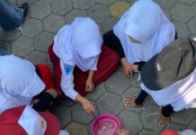Siswa SDN 2 Wringinsongo Belajar Bikin Sabun Herbal Daun Sirih
