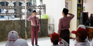 Unik! Semua Petugas Upacara HUT RI di SD Muhammadiyah PK Solo Guru