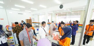 58mart UMS Salurkan Revenue Bulan Pertama untuk Korban Gempa NTT