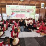 81 Buruh Gendong dan Pengemudi Becak Lukis Caping Merdeka