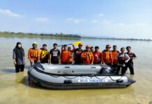 KOKAM dan MDMC Solo Latih Kemampuan Water Rescue