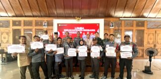 Lomba PBB Linmas Pasarkliwon Berlangsung Seru dan Menghibur