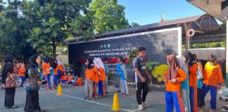 PLP UMS Gelar Dolanan Meriahkan HAN di SD Negeri Sondakan