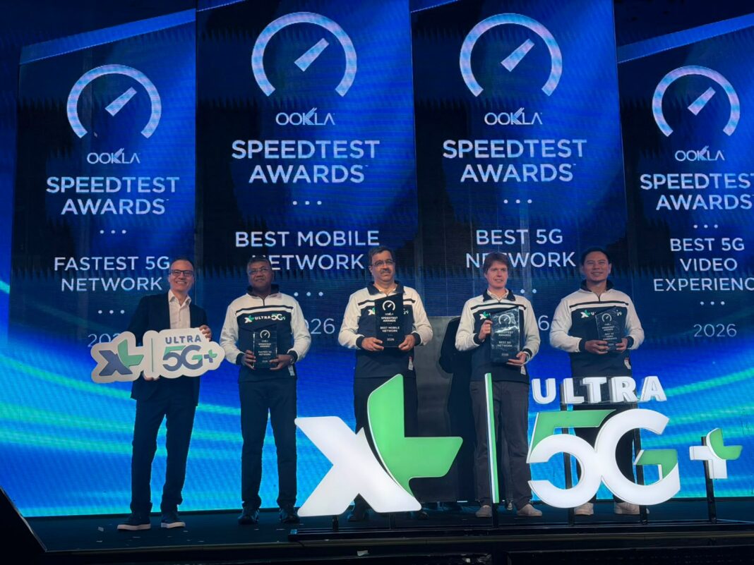 XL OOKLA AWARDS (Ki-ka) : Direktur & Chief Technology Officer XLSMART, Shurish Subramaniam, Presiden Direktur & CEO XLSMART, Rajeev Sethi, Senior VP Sales EMEA & APAC Ookla Chafiq Traboulsi, Direktur & Chief Commercial Officer, David Arcelus Oses, dan Direktur & Chief Strategy & Home Business XLSMART, Feiruz Ikhwan bin Abdul Malek berbincang dalam acara Press Conference Selebrasi XL Raih Predikat Jaringan Terbaik di Indonesia 2026 di Jakarta, Senin (3/8/2026).