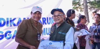 Mendikdasmen Salurkan Rp860 Juta untuk Revitalisasi Sekolah Terdampak Gempa NTT