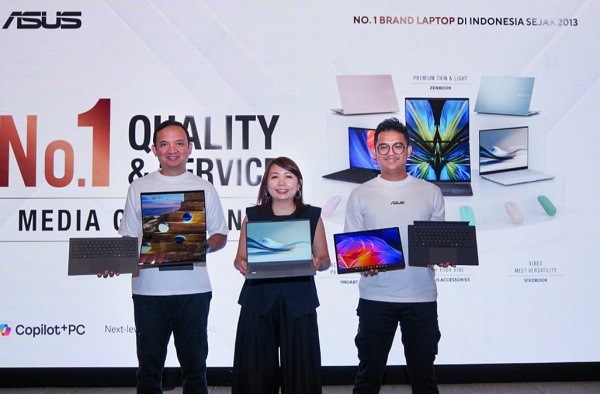 Kiri ke kanan : Brama Setyadi, Head of Public Relations and Digital ASUS Indonesia; Davina Larissa, Marketing Manager of ASUS Indonesia; Adrian Pradipta, Technical Public Relations of ASUS Indonesia dalam ASUS No.1 Quality di Yogyakarta, Selasa (15/9/2026). (foto : istimewa)