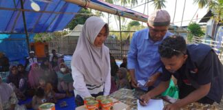 Muhammadiyah Salurkan 1.400 Paket RendangMu untuk Penyintas Gempa NTT