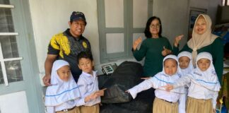 Dari Botol Plastik Jadi Sedekah, Siswa SD Muhammadiyah 24 Bergerak