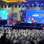 Mahasiswa Baru UAD Terbitkan Buku ‘Gagasan Keilmuan Menuju Transformasi Berkemajuan’ Rektor UAD, Prof Dr Muchlas saat menyampaikan sambutan pada P2K di JEC Yogyakarta, Selasa (15/9/2026). (foto : heri purwata)