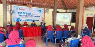 Mahasiswa UMS Olah Telang dan Sereh Jadi Sabun
