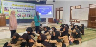 Anak Panti Aisyiyah 2 Surakarta Dilatih Bijak Bermedia Digital