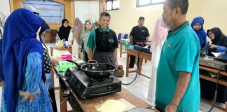 UMS Bekali Guru Muhammadiyah Bayat Keterampilan Usaha Jelang Pensiun