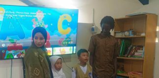 Hadirkan Penutur Internasional, SD Muhammadiyah 14 Solo Bangun Percaya Diri Siswa