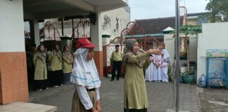 SD Muhammadiyah 24 Gajahan Tanamkan Karakter KUTIL Saat Upacara Sumpah Pemuda
